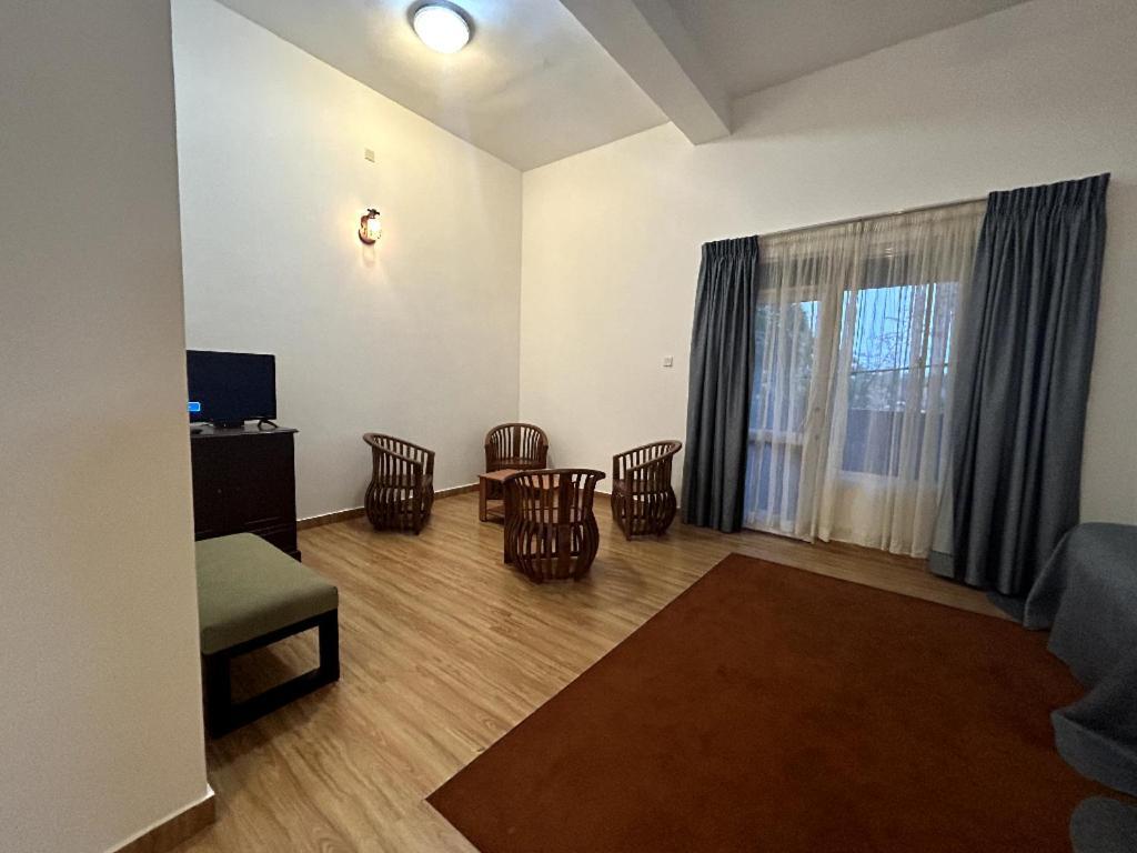 K And K Country Resort Minuwangoda Екстериор снимка