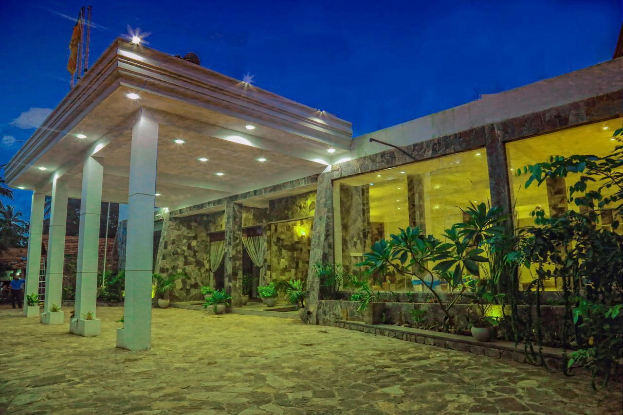 K And K Country Resort Minuwangoda Екстериор снимка
