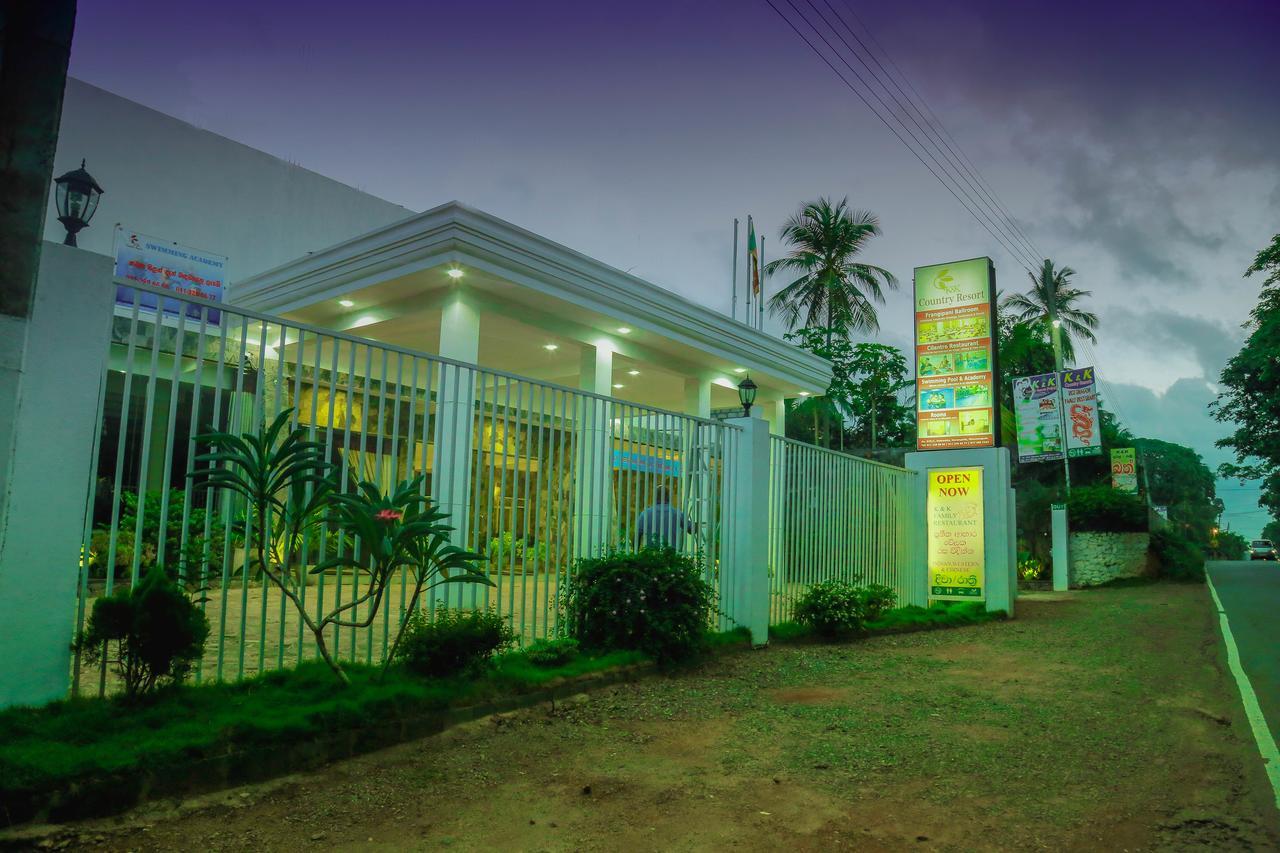 K And K Country Resort Minuwangoda Екстериор снимка
